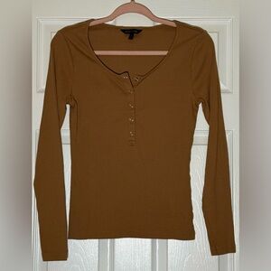 Banana Republic Long Sleeve Henley Top in Camel Brown